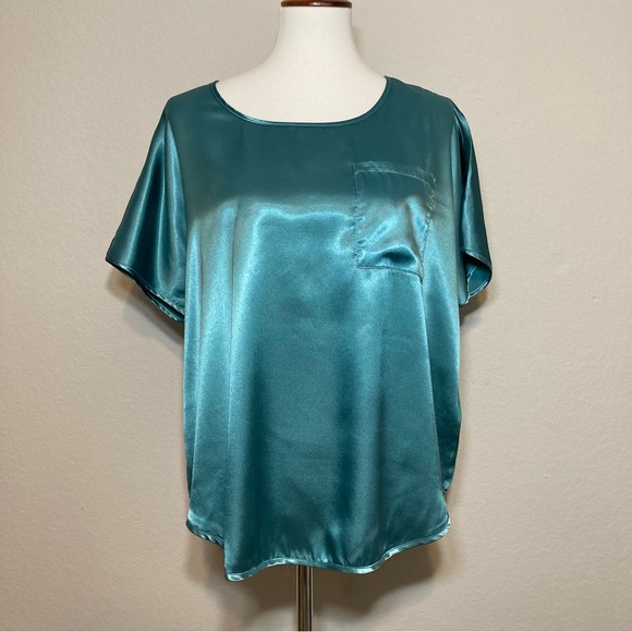 BB DAKOTA Satin Silky Teal Boxy Blouse Top Front Pocket Short Sleeves Size Large - Picture 1 of 8